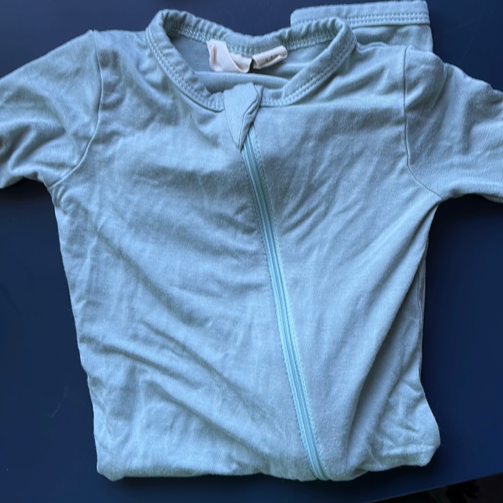 Kyte baby 3-6 zip romper